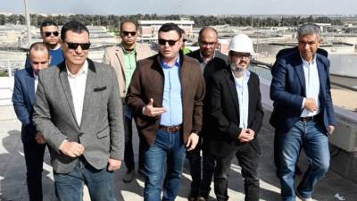 وزير الإسكان يتفقد محطة معالجة مياه الصرف الصحي بالجبل الأصفر