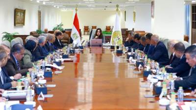 وزيرة التنمية المحلية تتابع استعدادات إطلاق قوافل إنسانية لدعم الفلسطينيين مع صندوق تحيا مصر