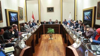 وزير الصحة يرأس الاجتماع الوزراي للجنة التنفيذية الخاصة باستقبال المصابين الفلسطنيين