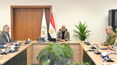 وزير الري يتابع تحديث منظومة إدارة المياه بمجموعة قناطر الدلتا