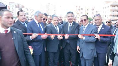 وزير التموين يفتتح السوق الحضاري بمدينة العاشر من رمضان