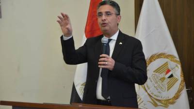  وزير التموين يتابع استعدادات استقبال شهر رمضان مع السلاسل التجارية الكبري