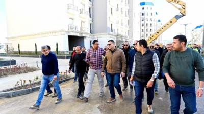 وزير الإسكان يتفقد الحي اللاتيني والمدينة التراثية وسكن لكل المصريين بالعلمين الجديدة
