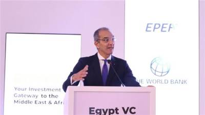 وزير الاتصالات يلتقى الرئيس الدولى لشركة إيرباص Airbus العالمية