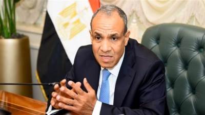 اتصالات مع وزراء خارجية عدد من الدول الأعضاء بمنظمة التعاون الإسلامى