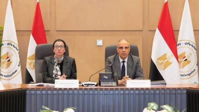 وزيرا الري والبيئة يترأسان اجتماع اللجنة العليا لتراخيص الشواطئ
