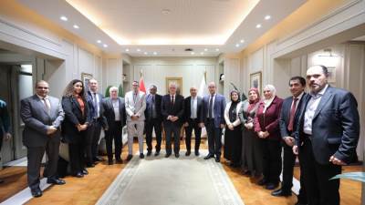 وزير التعليم العالي يستقبل خبراء برنامج نحو إنشاء الأكاديمية المصرية لعلوم الرياضيات