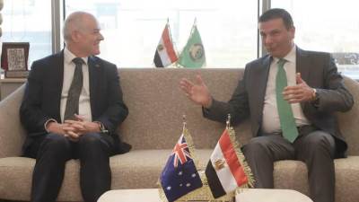 وزير الزراعة يبحث أوجه التعاون المشترك مع سفير استراليا