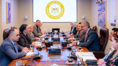 وزيرة البيئة تتابع مع محافظ الفيوم مشروع الحياة البرية بمحمية وادي الريان