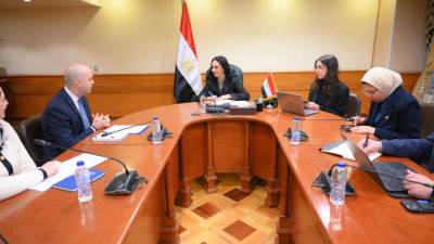 وزيرة التضامن الاجتماعي تلتقي رئيس مكتب منظمة الهجرة الدولية في مصر