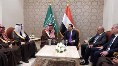 رئيس مجلس الوزراء يلتقي وزير الطاقة السعودي