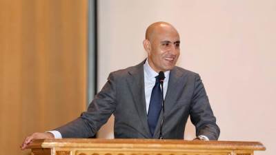 وزير التربية والتعليم يبحث أوجه التعاون مع شركة كاسيو