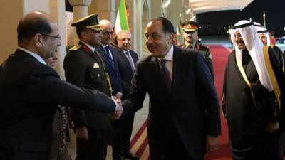 رئيس الوزراء يصل دولة الكويت في زيارة رسمية لتعزيز مجالات التعاون المشترك