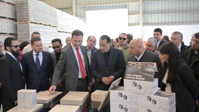 رئيس الوزراء يفتتح توسعات مصنع شركة سي بورد لتصنيع مواد البناء