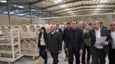 رئيس الوزراء يشهد افتتاح مصنع "أزورا إيجيبت" لتصنيع الأدوات الصحية