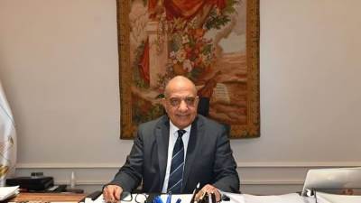 وزير الكهرباء: مد ساعات العمل في مراكز خدمة المواطنين حتى العاشرة مساءًا