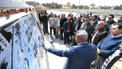 وزير الإسكان يتفقد محطة الصرف الصحي ومنظومة ري المسطحات بـ15 مايو