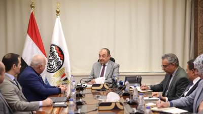 وزير قطاع الأعمال يبحث أوجه التعاون مع شركة بولاريس باركس