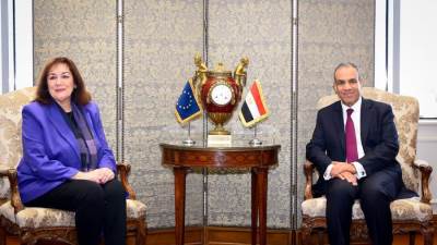 وزير الخارجية والهجرة يجرى مشاورات سياسية مع مفوضة الاتحاد الأوروبى لشئون المتوسط