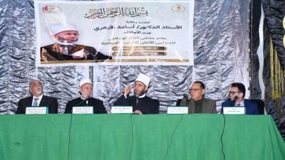 وزير الأوقاف يفتتح الملتقى الفكري بساحة مسجد الإمام الحسين