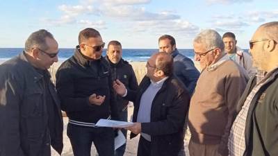 مسئولو الإسكان يتفقدون أعمال المرافق بمنطقة شمس الحكمة