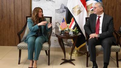 وزير البترول يبحث سبل التعاون مع سفيرة الولايات المتحدة الأمريكية بالقاهرة