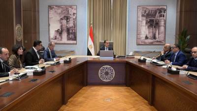 رئيس الوزراء يستعرض توصيات ومخرجات اللجنة الاستشارية للتنمية العمرانية وتصدير العقار