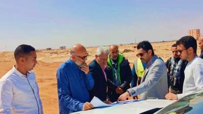 رئيس جهاز العبور الجديدة  يتفقد أعمال ترفيق الأراضي بالمدينة