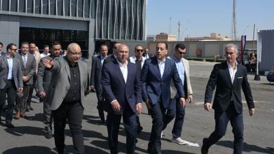 رئيس الوزراء يتفقد مصنع قنديل للصلب بالعاشر من رمضان