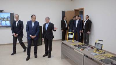 رئيس الوزراء يتفقد وكالة الفضاء المصرية بالعاشر من رمضان