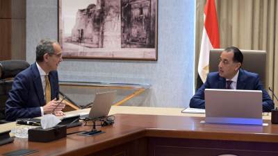 رئيس الوزراء يُتابع مع وزير الاتصالات أهم ملفات العمل