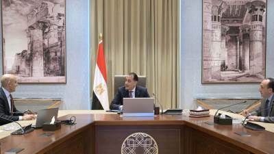 رئيس الوزراء يتابع مع وزير التربية والتعليم عددًا من ملفات العمل