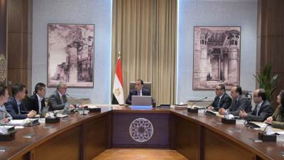 مدبولي يستعرض مشروع توطين صناعة زجاج الألواح الشمسية بالسويس باستثمارات 700 مليون دولار