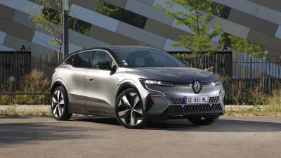 رينو تكشف عن Megane E-Tech الكهربائية الجديدة بمواصفات متطورة