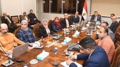 وزير الإسكان يتابع سير العمل بمشروع حدائق تلال الفسطاط