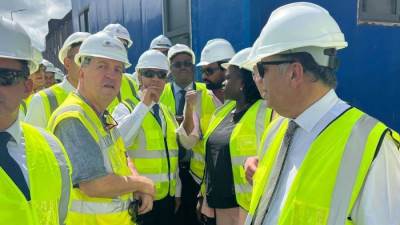  وزير الخارجية والهجرة يتفقد موقع سد جوليوس نيريرى