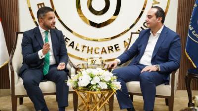 رئيس هيئة الرعاية الصحية يتابع أوجه التعاون مع شركة ساندوز مصر