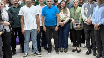 اجتماع فريق عمل مؤسسة شباب القادة لمناقشة خطة عمل برامج تمكين النشأ والفتيات