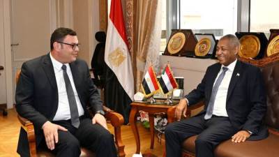 وزير الإسكان يستقبل السفير السوداني لبحث تعزيز فرص ومجالات التعاون