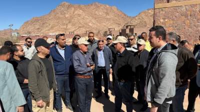 رئيس الجهاز المركزي للتعمير يتفقد مشروع تطوير مدينة سانت كاترين