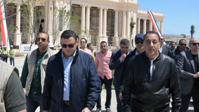 رئيس الوزراء يتفقد المدينة التراثية بمدينة العلمين الجديدة