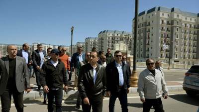 رئيس الوزراء يتفقد الحي اللاتيني بالعلمين الجديدة