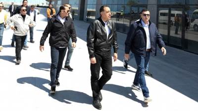 رئيس الوزراء يتفقد وحدات مبادرة بيتك في مصر بمنطقة الأبراج الشاطئية