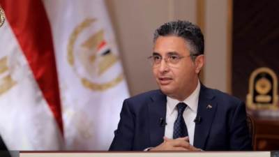 فاورق: الوزارة تحرص على دعم الشركات الوطنية لزيادة الإنتاج وضمان استقرار السلع