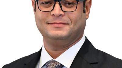 شريف الشربيني يصدر حركة تغييرات بعدد من أجهزة المدن الجديدة
