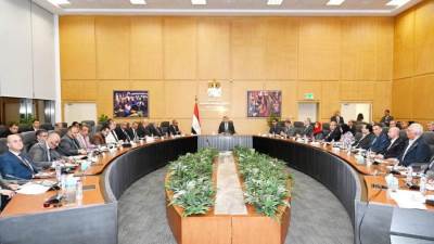 وزير الإسكان يتابع موقف تنفيذ مشروعات حياة كريمة بمحافظتي أسيوط والمنيا