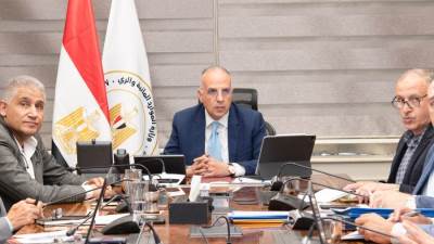 وزير الري: استمرار متابعة حالة المناسيب والتصرفات بنهر النيل والترع الرئيسية