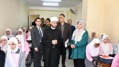 وزير الأوقاف يتفقد معهد التمريض التابع لمستشفى الدعاة