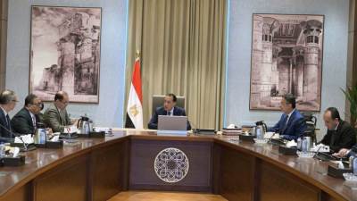 رئيس الوزراء يتابع عددًا من ملفات العمل المشتركة بين وزارتي المالية والتموين