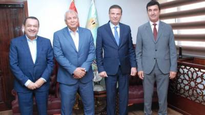 وزير الزراعة ومحافظ الوادي الجديد يبحثان تعزيز التعاون المصري السعودي